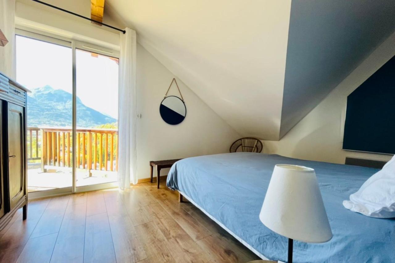 Large Chalet With Terrace And View In Briancon Lägenhet Exteriör bild